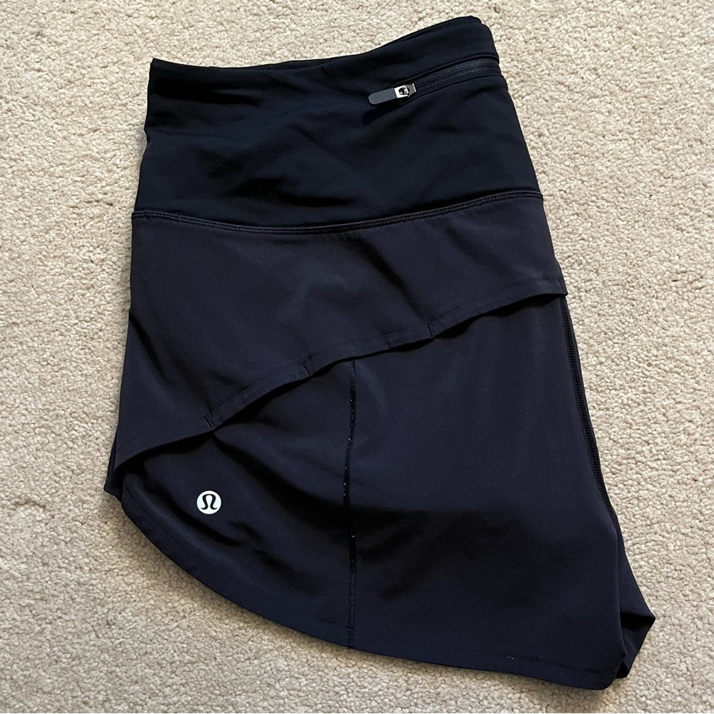 Lululemon 2.5" High Rise Speed-up Short